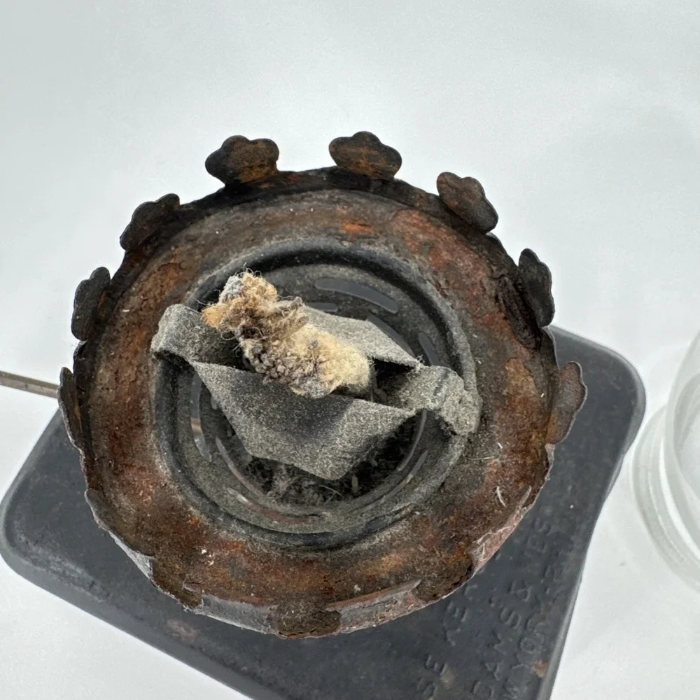 Antique Adams & Westlake‎ Co. Compact Table Top Kerosene Oil Lamp Tin Tank Glass